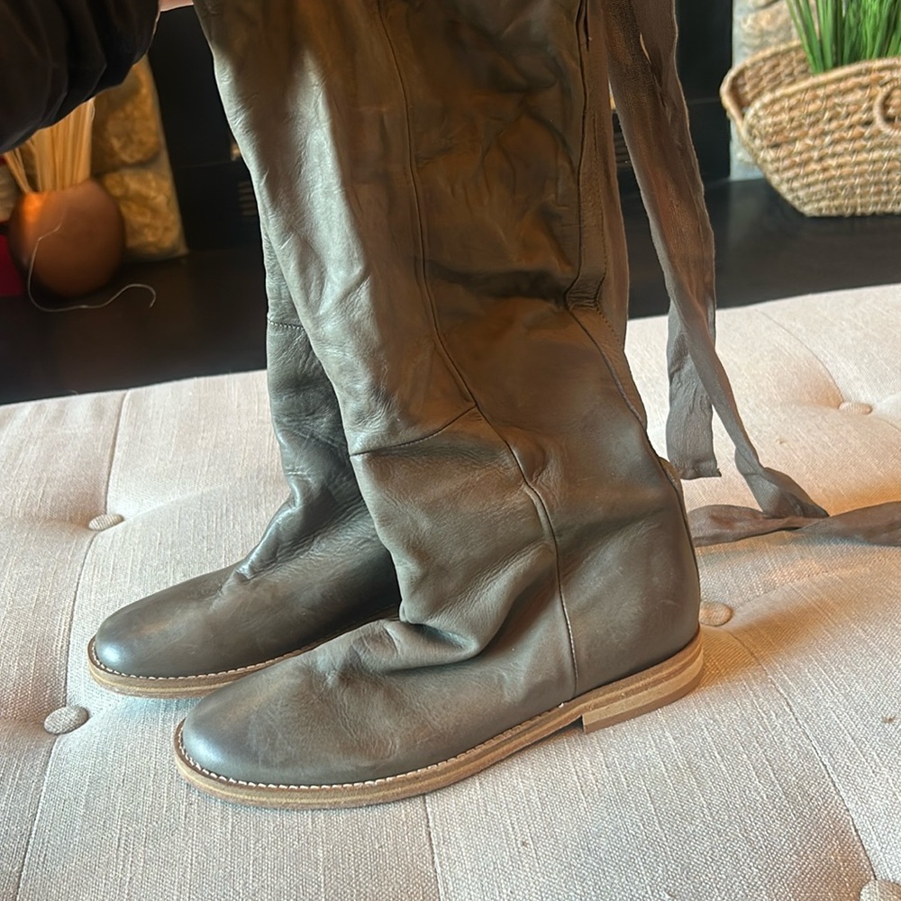 Humanoid Olive Green Leather Slip On‎ Boots Size 36